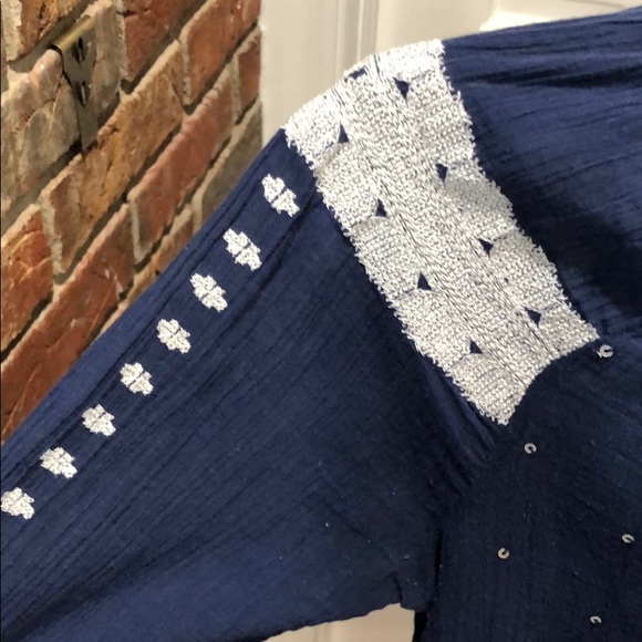 Old Navy Top -Medium - Picture 4 of 7